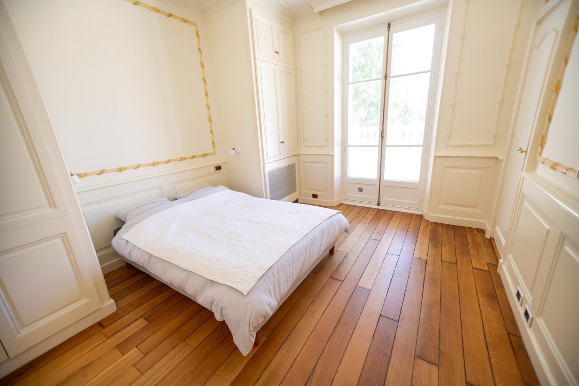 Les Frenes En Provence-Château Zen Avinhão Quarto foto