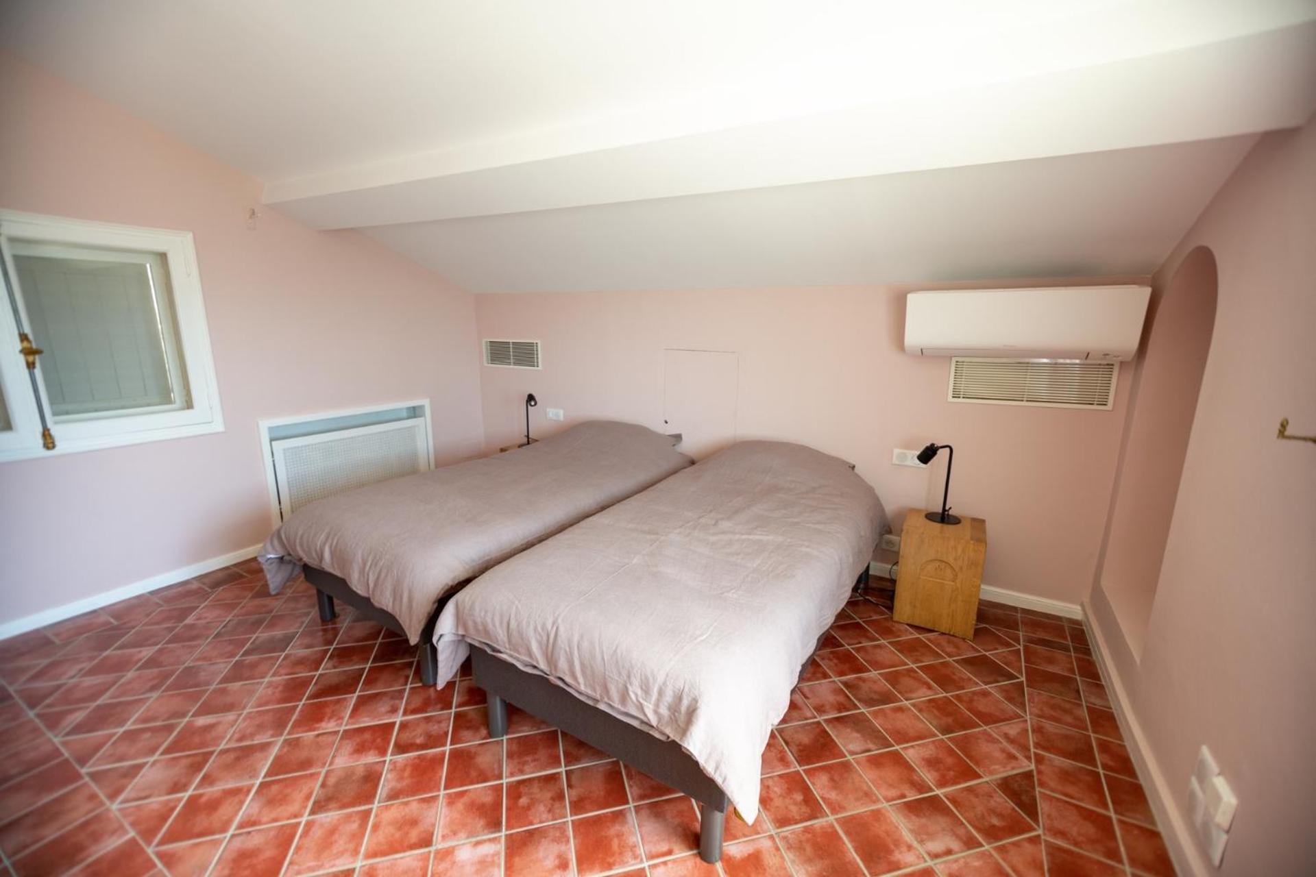 Les Frenes En Provence-Château Zen Avinhão Quarto foto